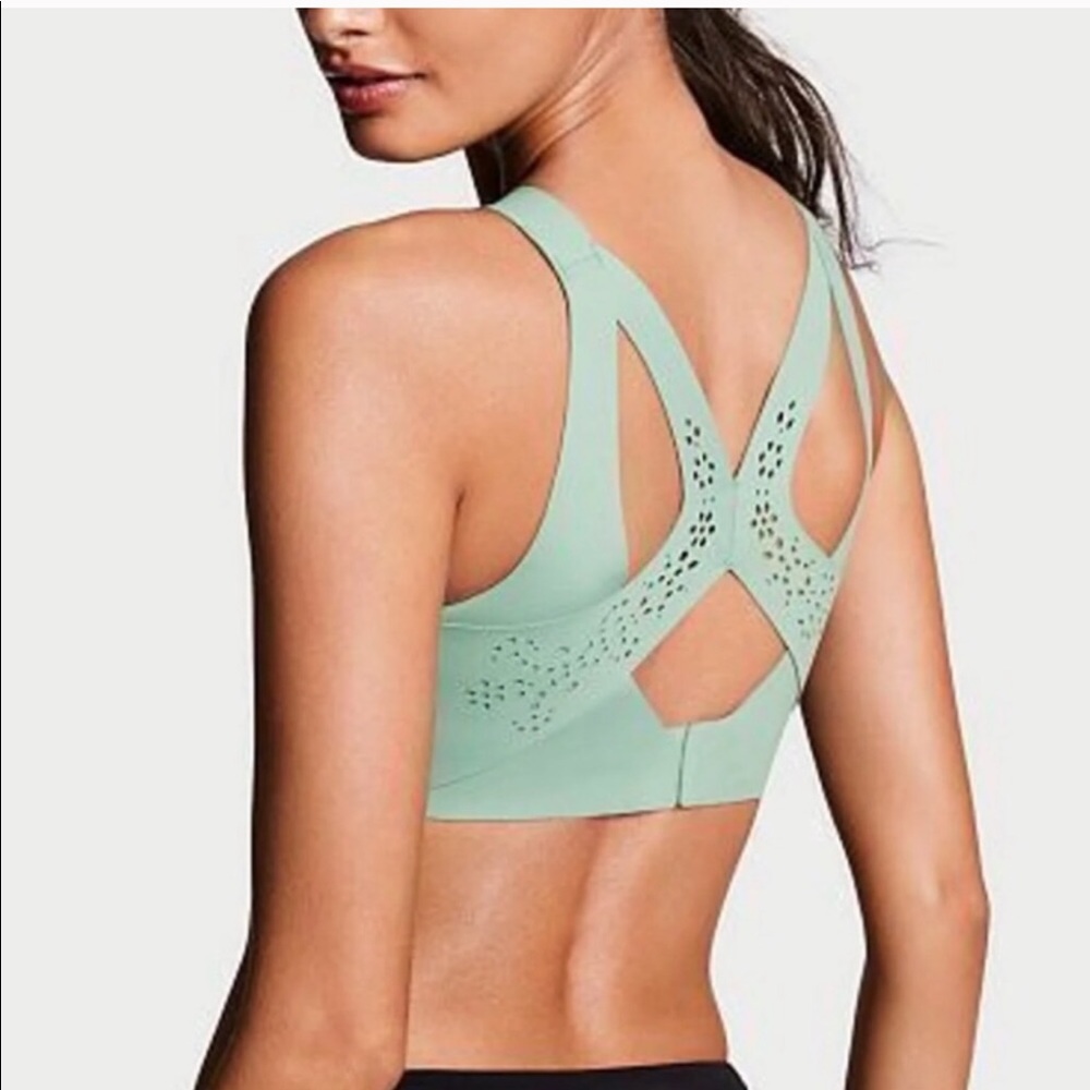 Victoria’s Secret Angel Max Sports Bra